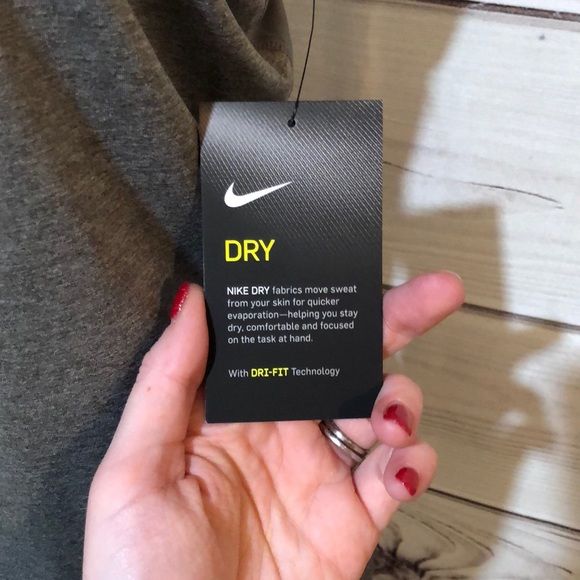 SOLD-NWT Nike Dry Fit tank - Picture 3 of 3